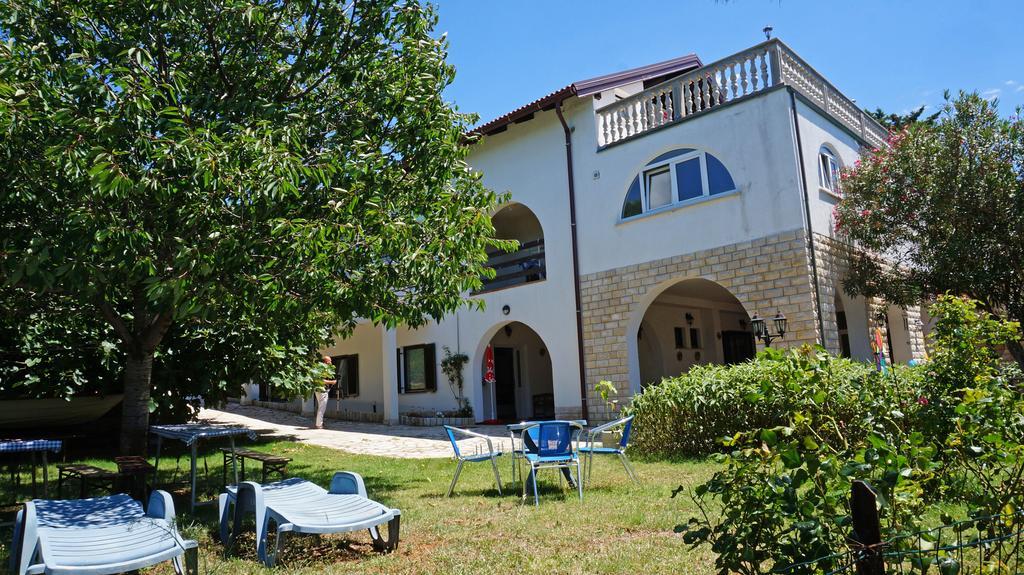 Guesthouse Garni Stara Novalja Exterior photo